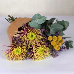 Gemischter Blumenbund 'Baltazar' Inkl. Gratis Grußkarte -Bestes Gartengeräte Geschäft 1025700010 DIY Mixbund Baltazar Chrysanth Craspedia Euka Statice 2 94432