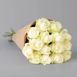 Blumenbund Mit Rosen 'Avalanche', Weiß, 15er-Bund, Inkl. Gratis Grußkarte -Bestes Gartengeräte Geschäft 1045500016 Rose Avalanche 15er Bund 60cm Laenge 1. 1 123263